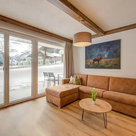 Golden Lodges With Parking Appartement