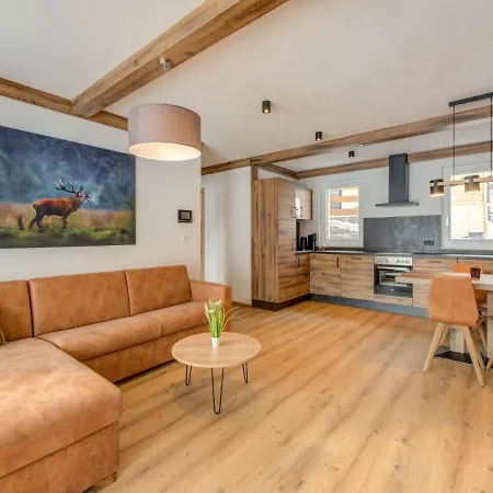 Golden Lodges With Parking Appartement